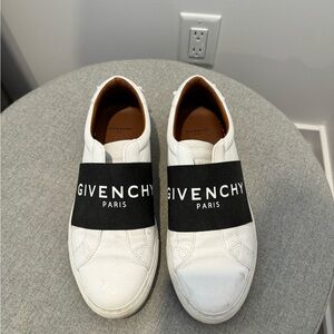 Givenchy Womens Sneaker size 38.5